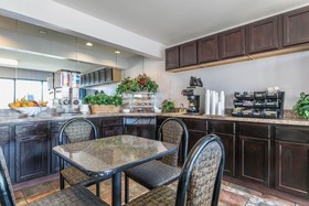 Studio 6 Suites Louisville Ky Airport Expo Center