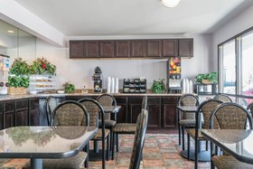Studio 6 Suites Louisville Ky Airport Expo Center