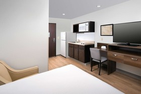 Extended Stay America Select Suites Louisville Airport