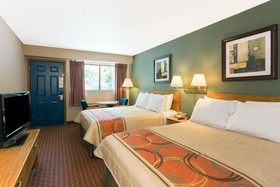 Days Inn by Wyndham Renfro Valley Mount Vernon