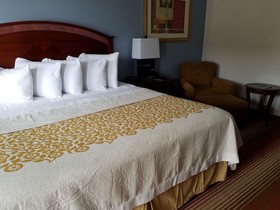 Days Inn by Wyndham Richmond
