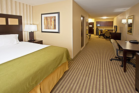 Holiday Inn Express Hotel & Suites Richwood - Cincinnati South