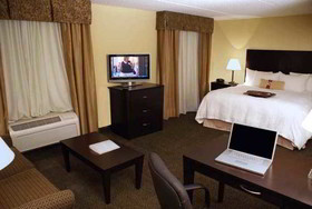 Hampton Inn & Suites Alexandria