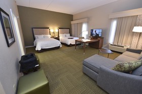 Hampton Inn & Suites Alexandria