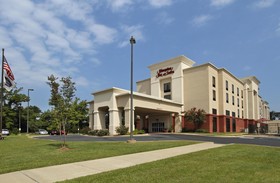 Hampton Inn & Suites Alexandria