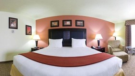 Holiday Inn Express Hotel & Suites Alexandria