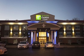 Holiday Inn Express Hotel & Suites Alexandria