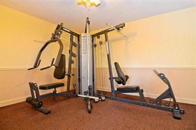 Royal Inn & Suites
