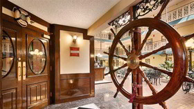 Royal Inn & Suites