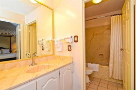 Royal Inn & Suites