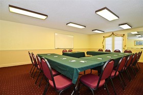 Royal Inn & Suites