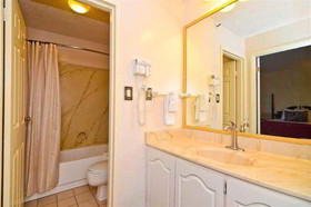 Royal Inn & Suites