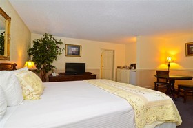 Royal Inn & Suites