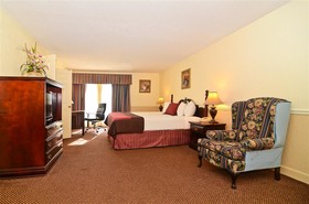 Royal Inn & Suites