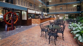 Royal Inn & Suites