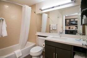 Candlewood Suites Baton Rouge - College Drive