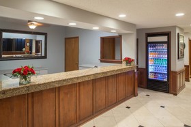 Cloverleaf Suites Baton Rouge