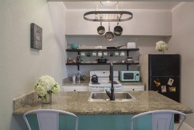 Cloverleaf Suites Baton Rouge