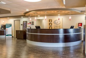 Comfort Suites University