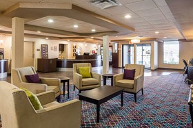 Comfort Suites University