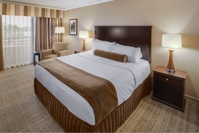 Crowne Plaza Hotel Executive Center Baton Rouge