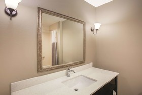 La Quinta Inn & Suites by Wyndham Baton Rouge Denham Springs