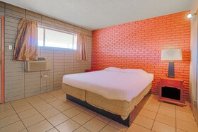 Town & Country Motel Bossier City by OYO