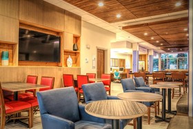 Holiday Inn Express & Suites Chalmette New Orleans S