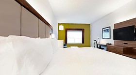 Holiday Inn Express & Suites Chalmette New Orleans S