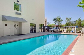 Comfort Inn & Suites Covington - Mandeville