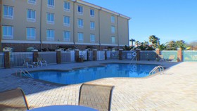 Holiday Inn Express & Suites Gonzales