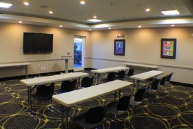 Holiday Inn Express & Suites Gonzales