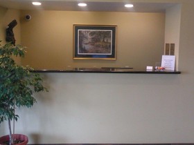 Quality Inn & Suites Near Tanger Outlet Mall