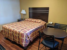 Colonial Inn