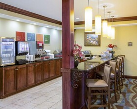 Comfort Suites