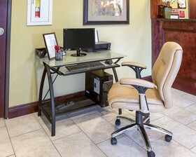 Comfort Suites
