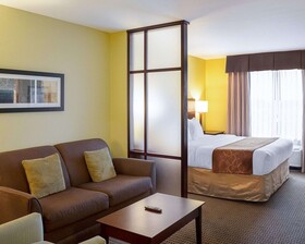 Comfort Suites