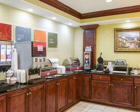 Comfort Suites