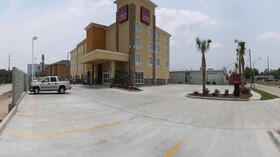 Comfort Suites