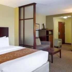 Comfort Suites