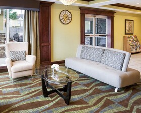 Comfort Suites