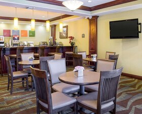 Comfort Suites
