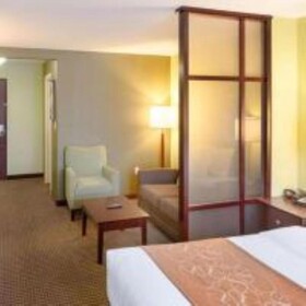 Comfort Suites