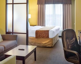 Comfort Suites
