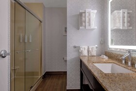 Hampton Inn & Suites Harvey