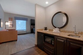 Hampton Inn & Suites Harvey