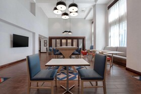 Hampton Inn & Suites Harvey