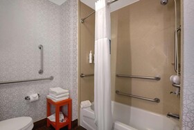 Hampton Inn & Suites Harvey