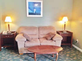 Jefferson Inn & Suites