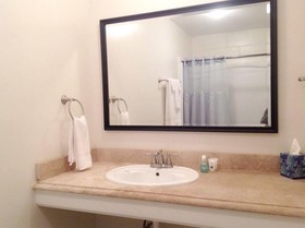 Jefferson Inn & Suites